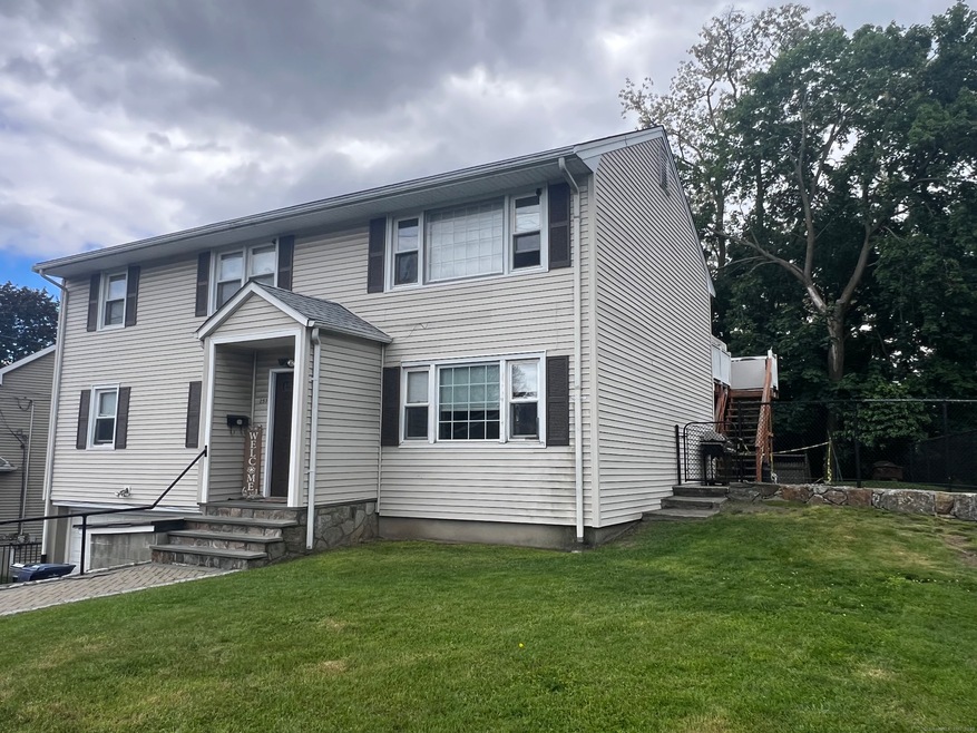 255 Jennings Rd unit 257, Fairfield, CT 06825 - photo 1