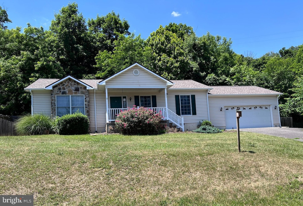 205 Southridge Dr, Berkeley Springs, WV 25411 - photo 1