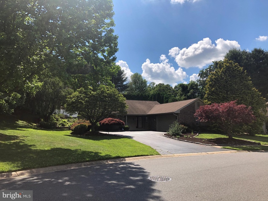 40 Hayloft Cir, Wilmington, DE 19808 - photo 1