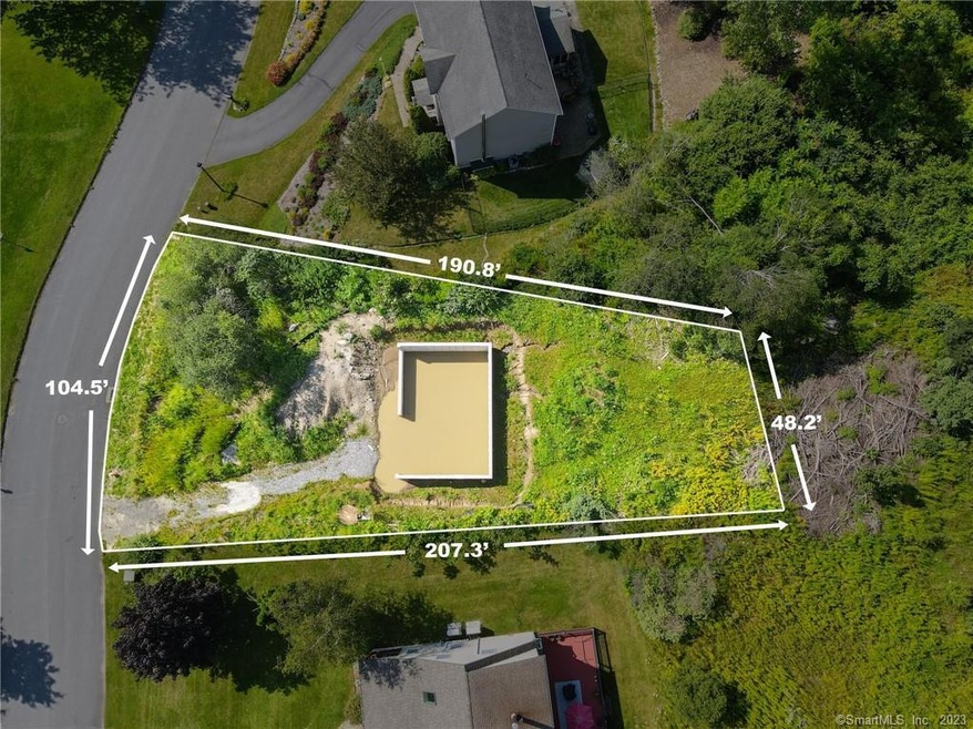 591 Wimbledon Gate N, Torrington, CT 06790 - photo 1