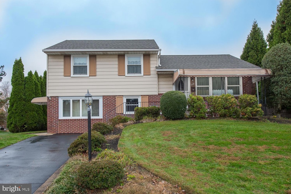 218 Canterbury Dr, Broomall, PA 19008 - photo 1