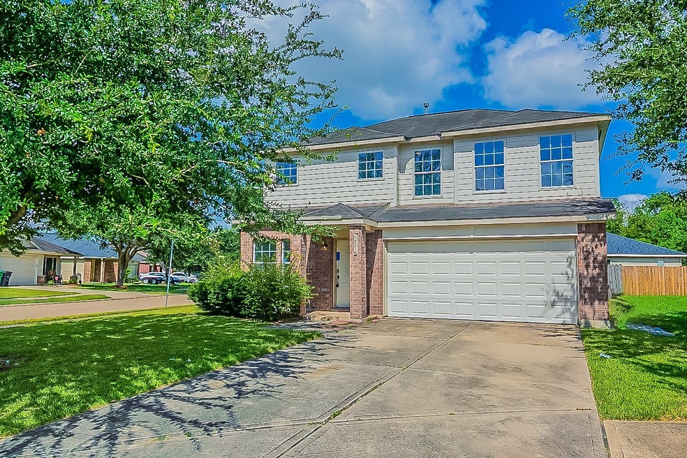 10214 Chickfield Ct, Houston, TX 77075 - photo 1