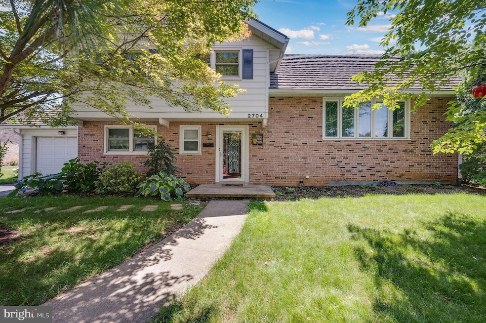 2704 Craig Ave, Reading, PA 19609 - photo 1