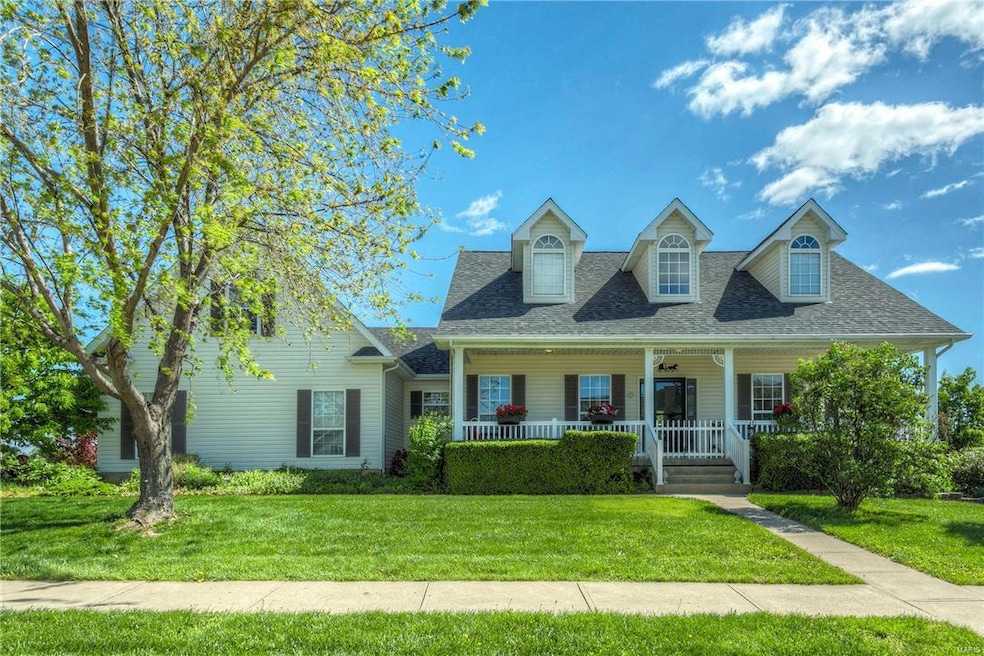 Stunning Custom Built Cape Cod Ranch Home in Post 
