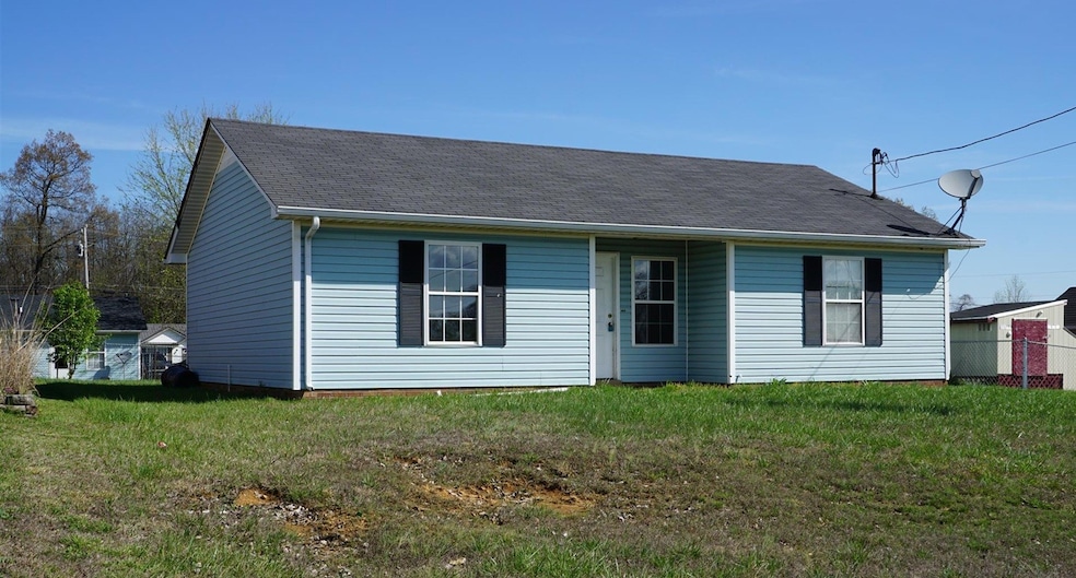 403 Eddy St, Oak Grove, KY 42262 - photo 1