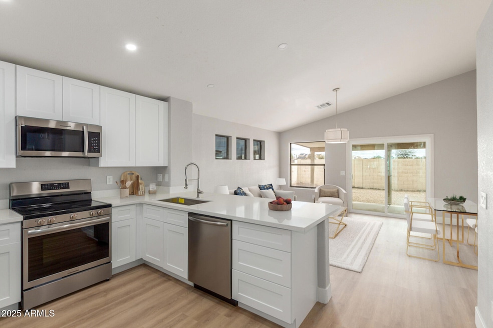 8541 N 112th Ave, Peoria, AZ 85345 - photo 1