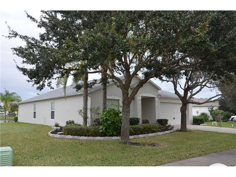 678 Collier Lake Cir, Sebastian, FL 32958 - photo 1