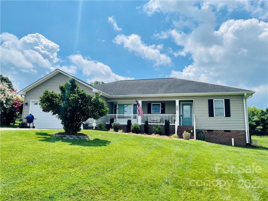 129 Mallory Ln, Statesville, NC 28625 - photo 1