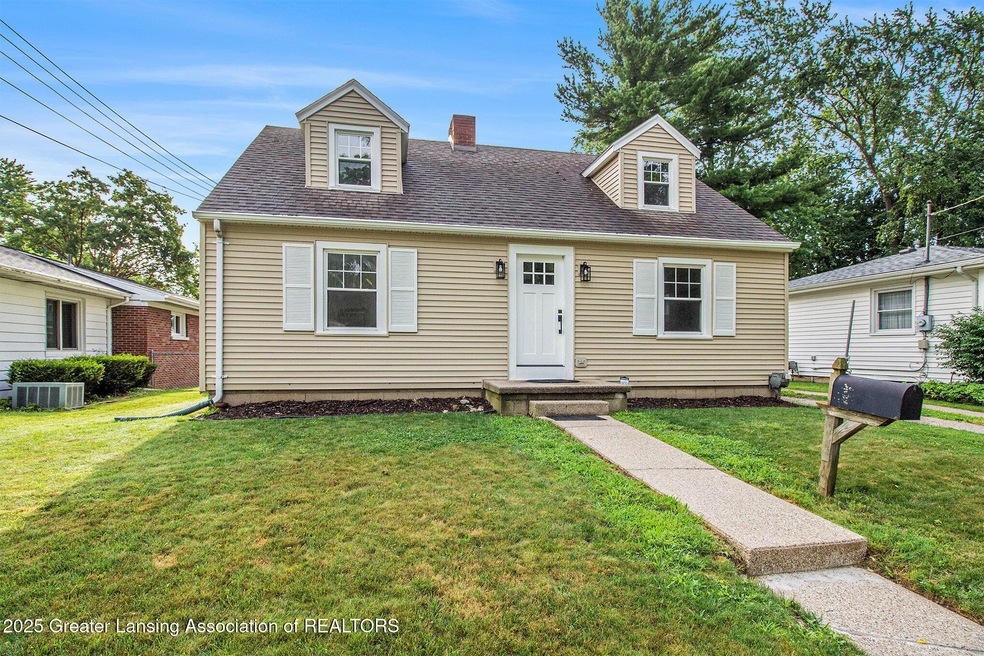 2615 Teel Ave, Lansing, MI 48910 - photo 1