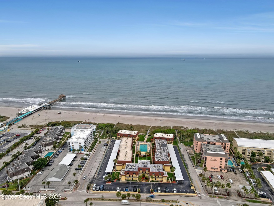 Cocoa Beach Club