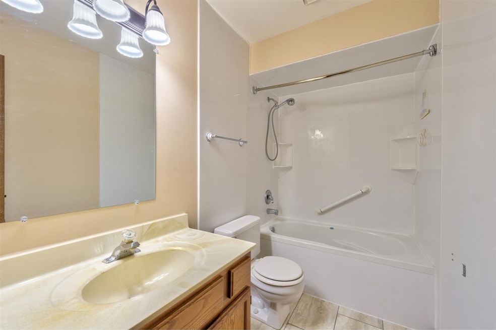 1216 Stratford Ln, Algonquin, IL 60102 - photo 1