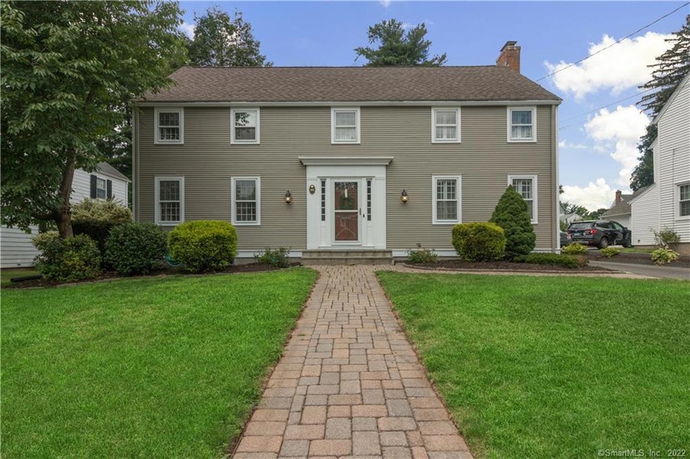 101 Garfield Rd, West Hartford, CT 06107 - photo 1