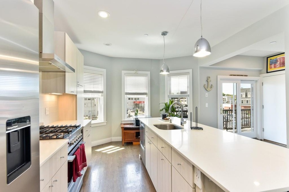 175 Minot St unit 2, Dorchester, MA 02122 - photo 1