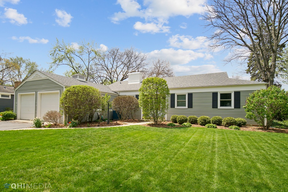 902 S Main St, Wheaton, IL 60189 - photo 1