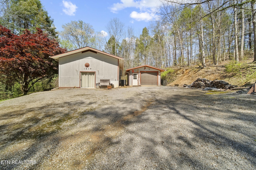 1615 Upper Middle Creek Rd, Sevierville, TN 37876 - photo 1
