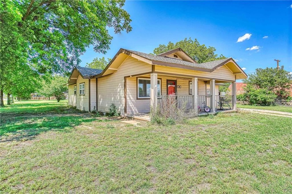 301 E Roger Miller Blvd