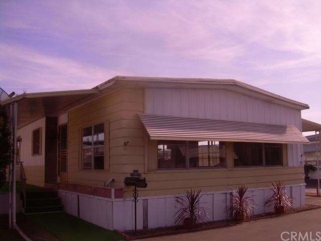 FRONT OF MOBILE HOME