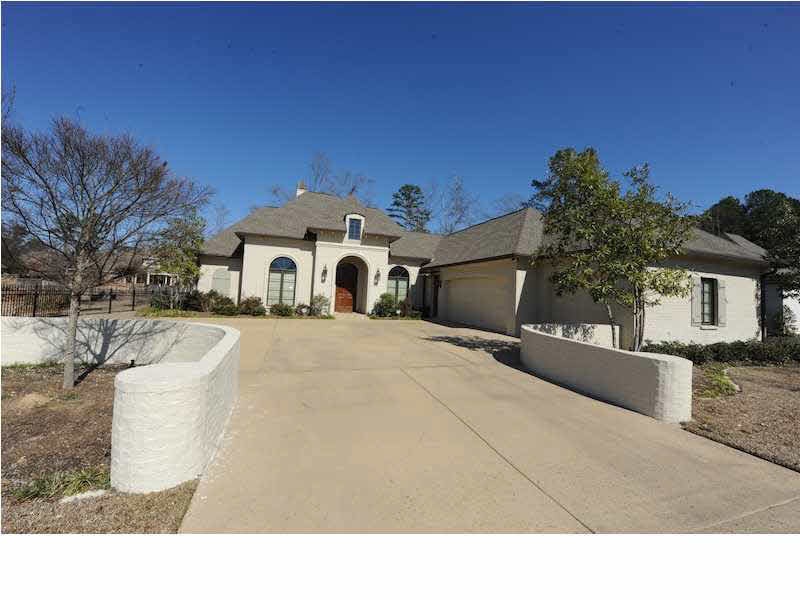 Front view of home