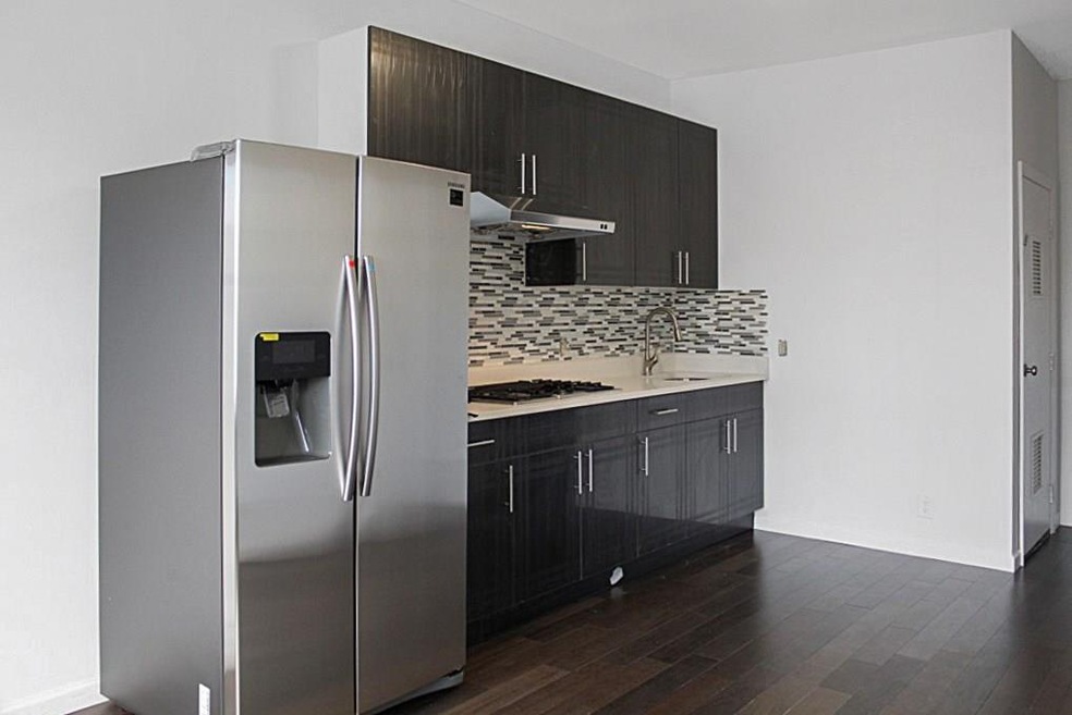 112 Romaine Ave unit 4, Jersey City, NJ 07306 - photo 1