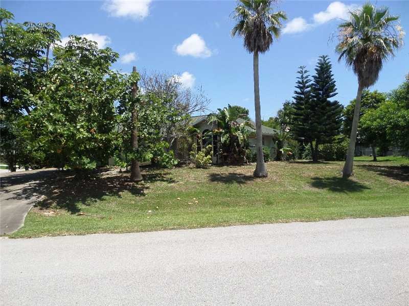 102 Lancaster St, Sebastian, FL 32958 - photo 1