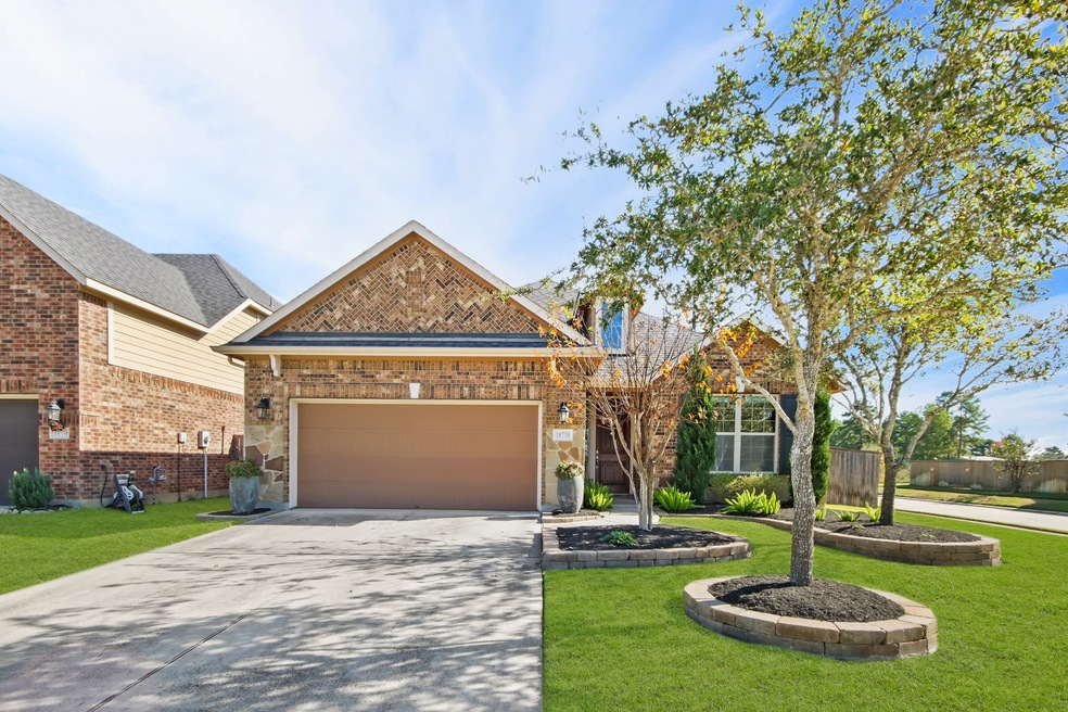 Welcome to 18730 Fox Kestrel Trail