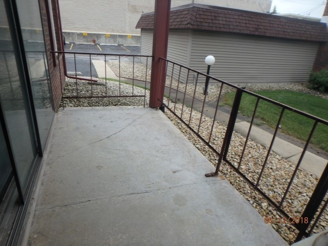 8620 W 95th St unit 1A1, Hickory Hills, IL 60457 - photo 1