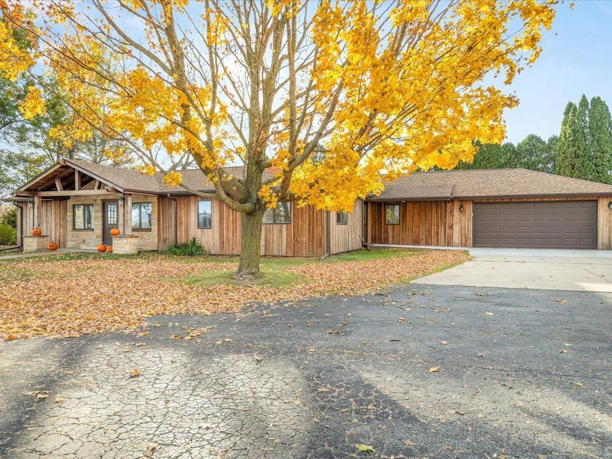 5070 N Pecatonica Rd, Pecatonica, IL 61063 - photo 1