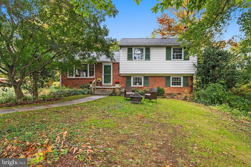 211 Canterbury Dr, Wallingford, PA 19086 - photo 1