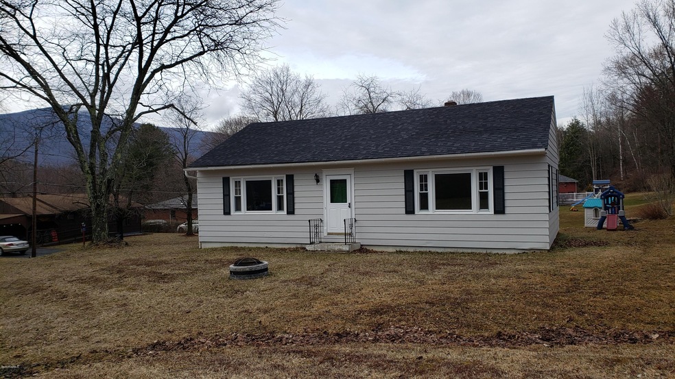 6 Overlook Terrace, Adams, MA 01220 - photo 1