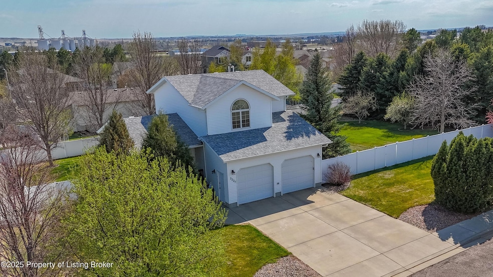Under Contract $389,000