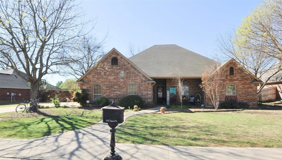 2106 Sagewood Dr, Weatherford, TX 76087 - photo 1
