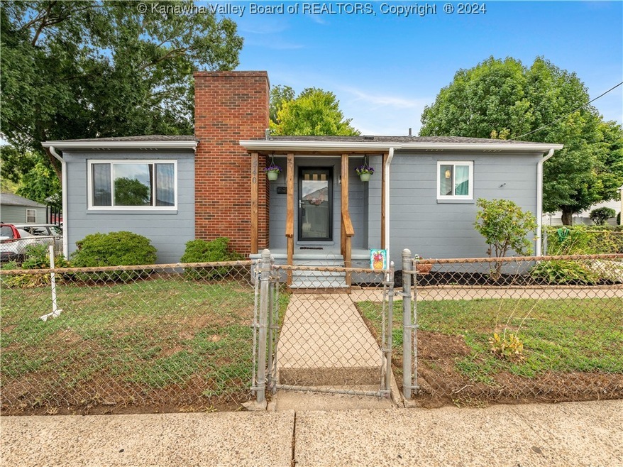 540 19th St, Dunbar, WV 25064 - photo 1