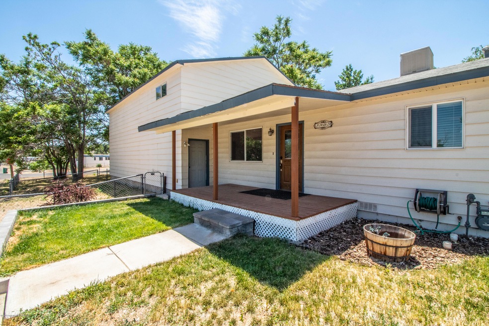 3905 Copper Ave, Farmington, NM 87402 - photo 1