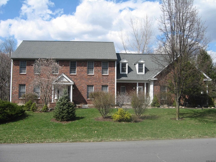 15 Yorkshire Ln, Delmar, NY 12054 - photo 1