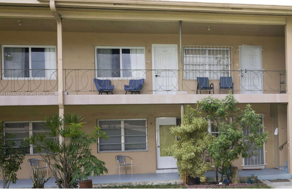 267 E 4th Ave unit 8, Hialeah, FL 33010 - photo 1