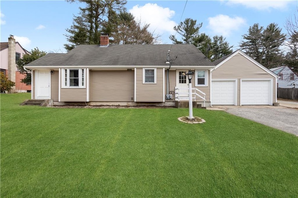 12 Hawkins St, Greenville, RI 02828 - photo 1