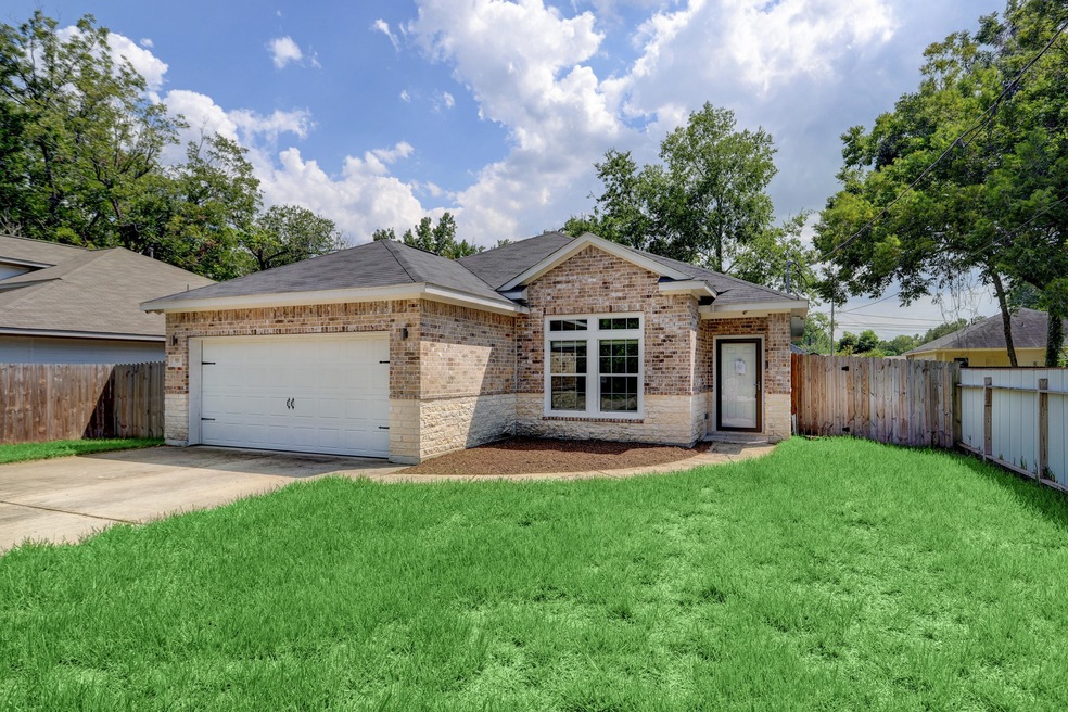 933 Marcolin St, Houston, TX 77088 - photo 1