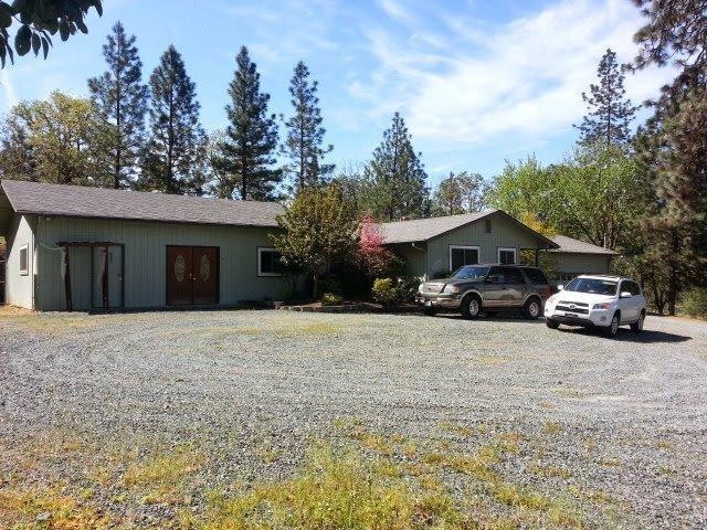601 Laurelwood Dr, Rogue River, OR 97537 - photo 1