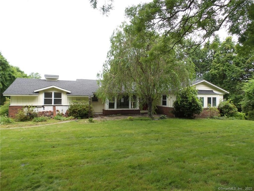 576 Grassy Hill Rd, Orange, CT 06477 - photo 1