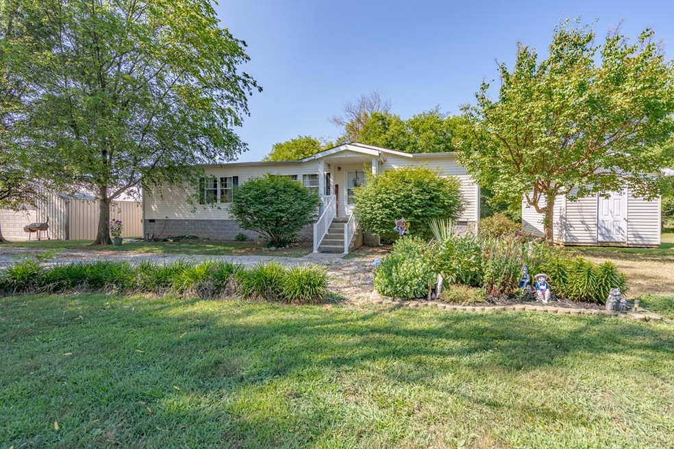 496 Newman Stillhouse Rd, Owensboro, KY 42301 - photo 1