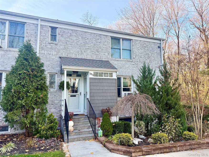 103 Glen Keith Rd unit 103U, Glen Cove, NY 11542 - photo 1