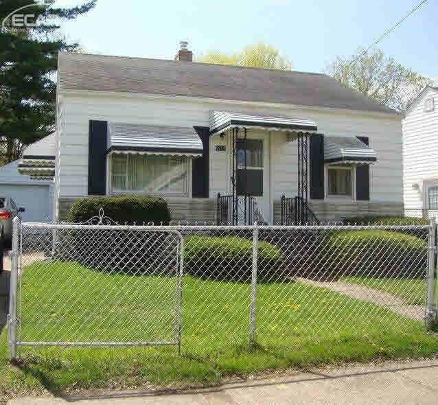 1211 Huron St, Flint, MI 48507 - photo 1