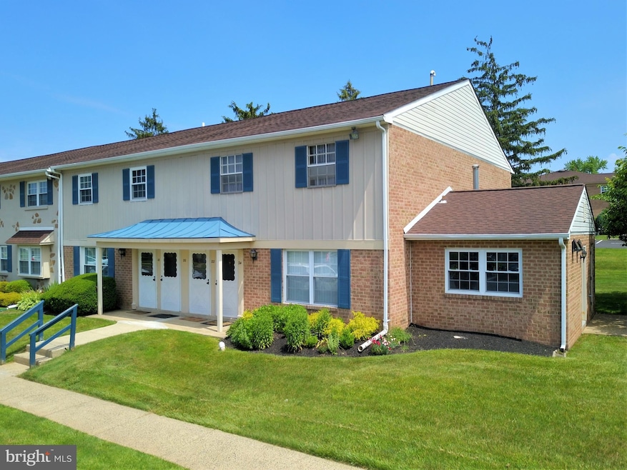 24 Kearney Dr, North Wales, PA 19454 - photo 1