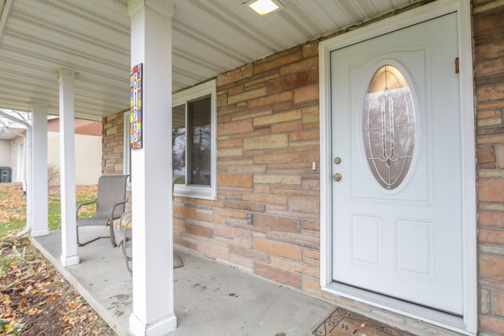 5126 Hill Top Rd, Fitchburg, WI 53711 - photo 1