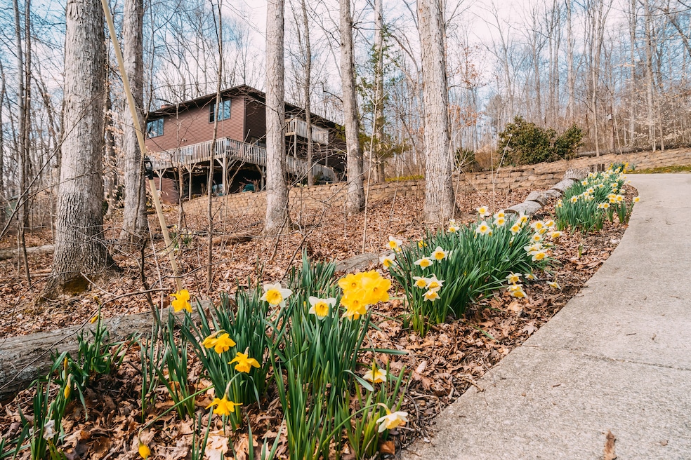 13306 W 50 S, Columbus, IN 47201 - photo 1