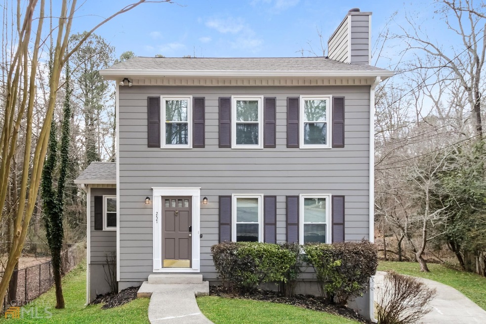 257 Robbie Ln SW, Marietta, GA 30060 - photo 1