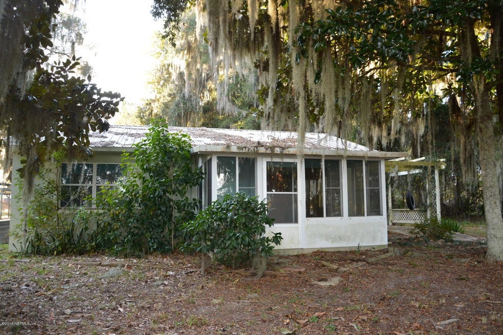 01) Lake Grandin Home