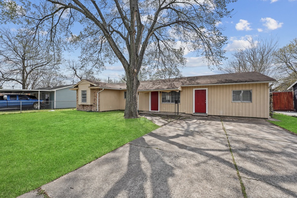 1250 Mitchell Rd, Houston, TX 77037 - photo 1