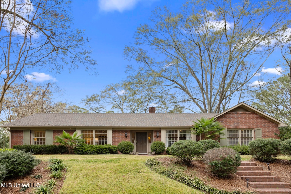 5550 River Thames Rd, Jackson, MS 39211 - photo 1