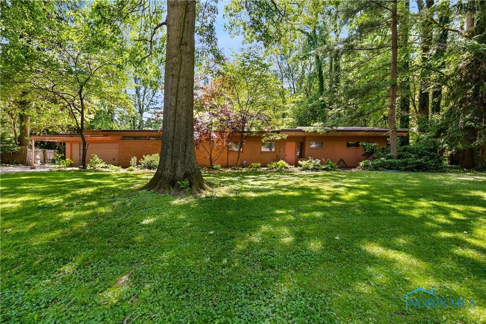 Frank Lloyd Wright inspired home set in a beautifu